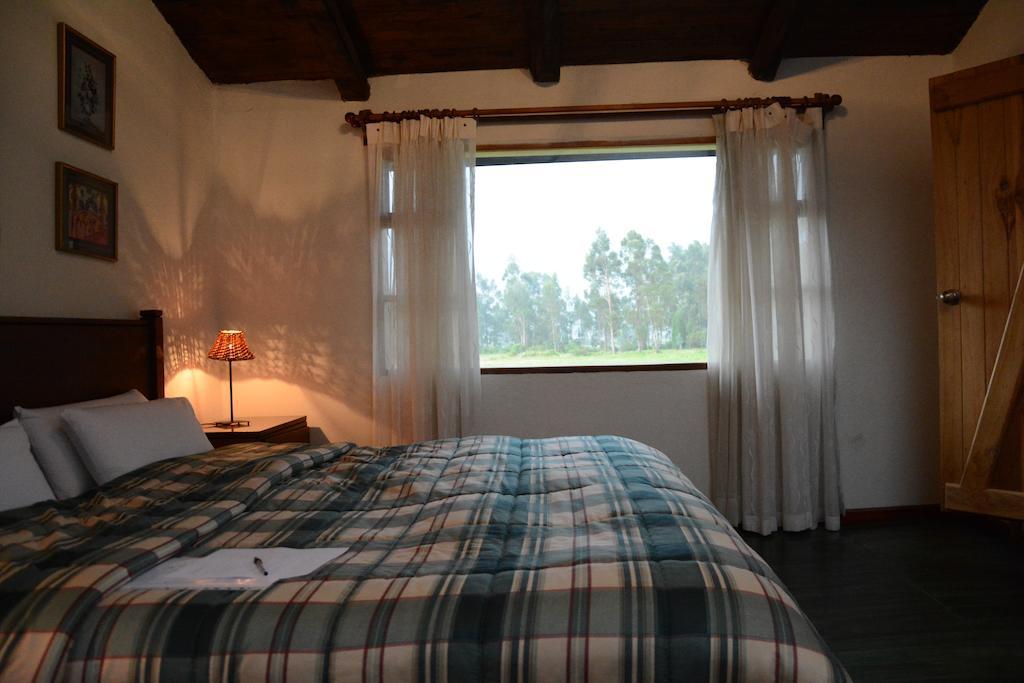 Molino San Juan Bed & Breakfast Cayambe Rom bilde